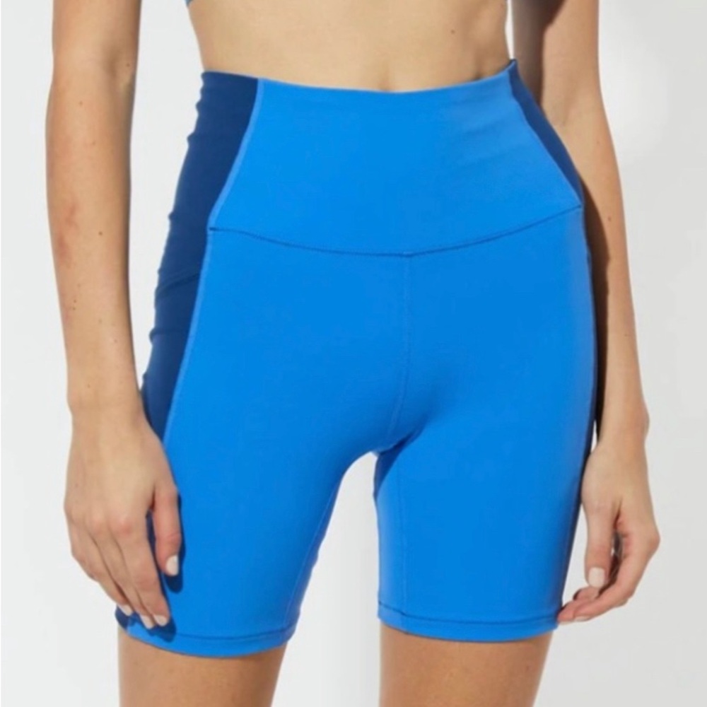 Solid And Striped Soleid High Waisted 7”Pocket Shorts